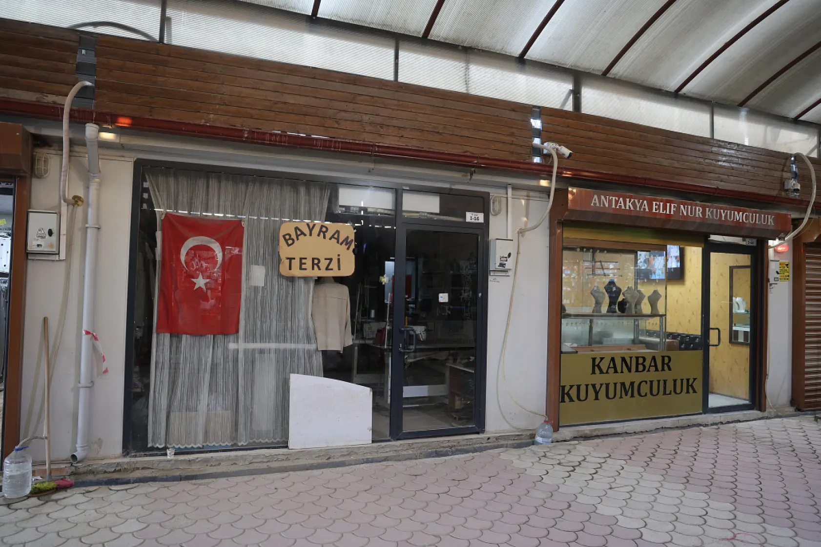 Kuyumcu soyguncusunun son araması şaşırttı