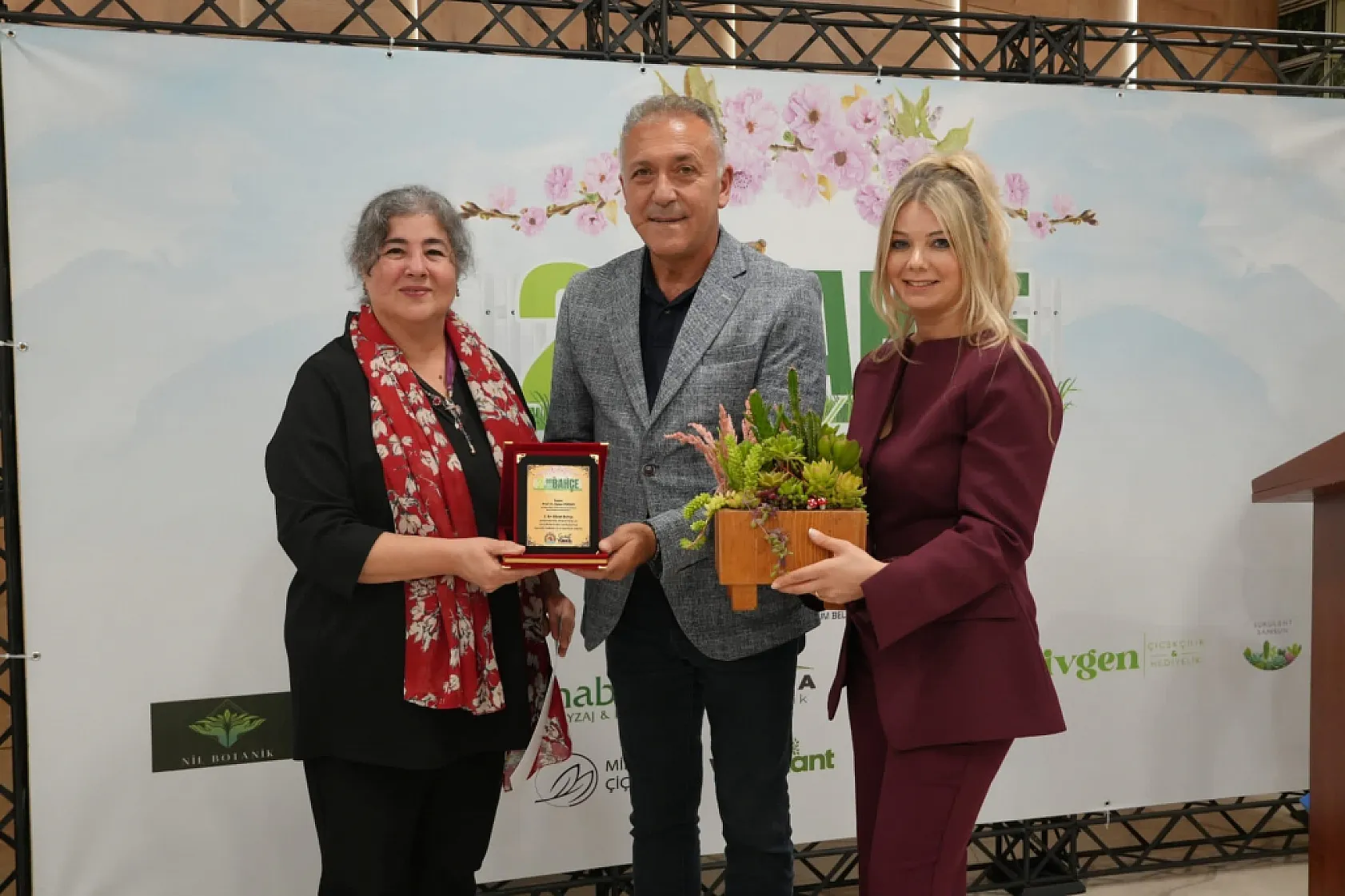 Atakum'da en güzel bahçeler ödüllerini aldı