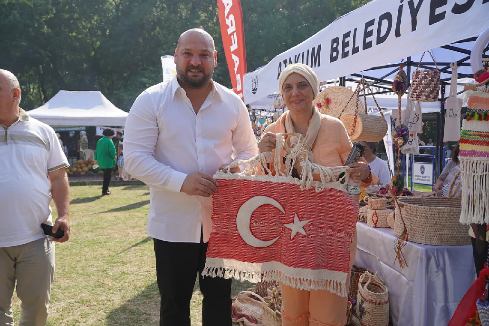 Başkan Türkel Bafralı üreticilerle Çakırlar Korusu'nda bir araya geldi