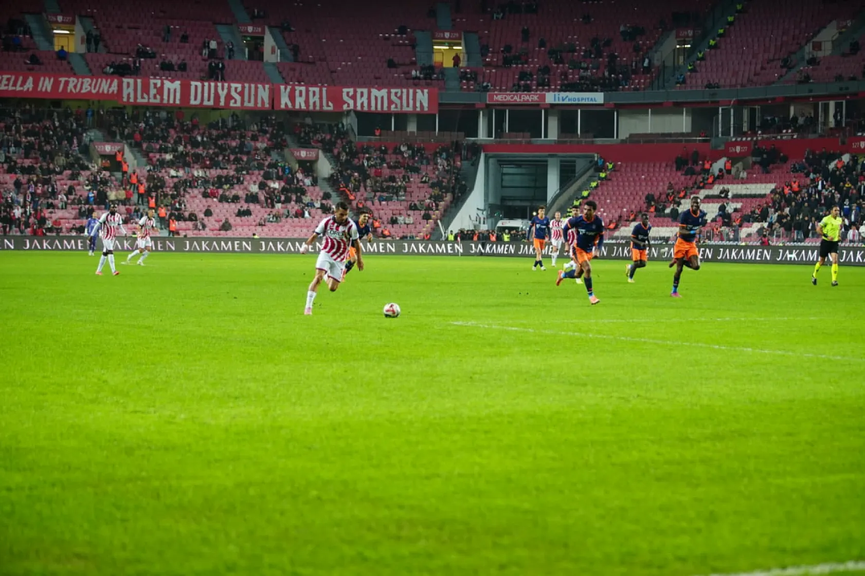 Samsunspor Evinde Başakşehir'e Boyun Eğdi: 0-2