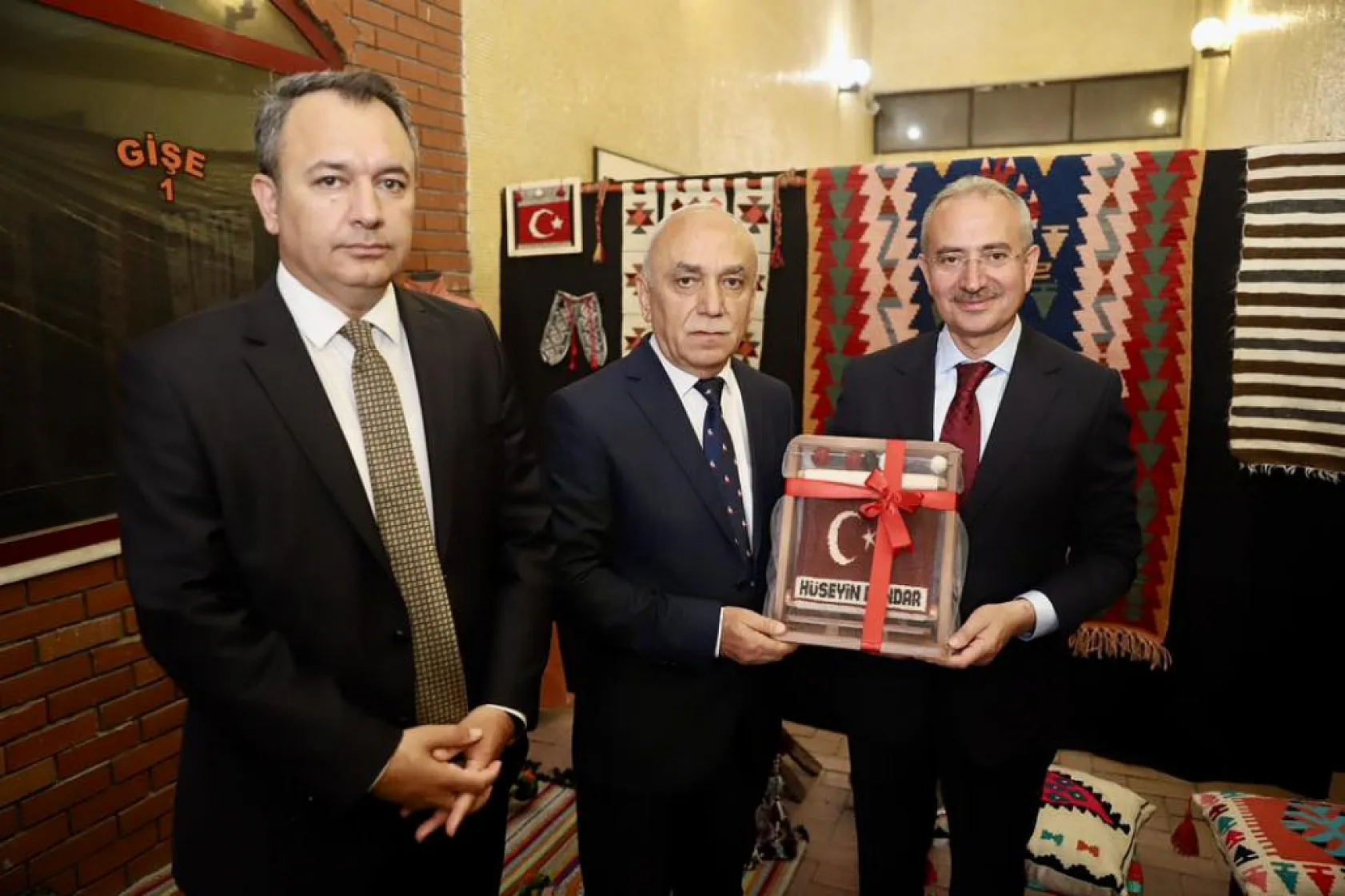 Halk eğitim merkezi kursiyerlerinden göz dolduran sergi