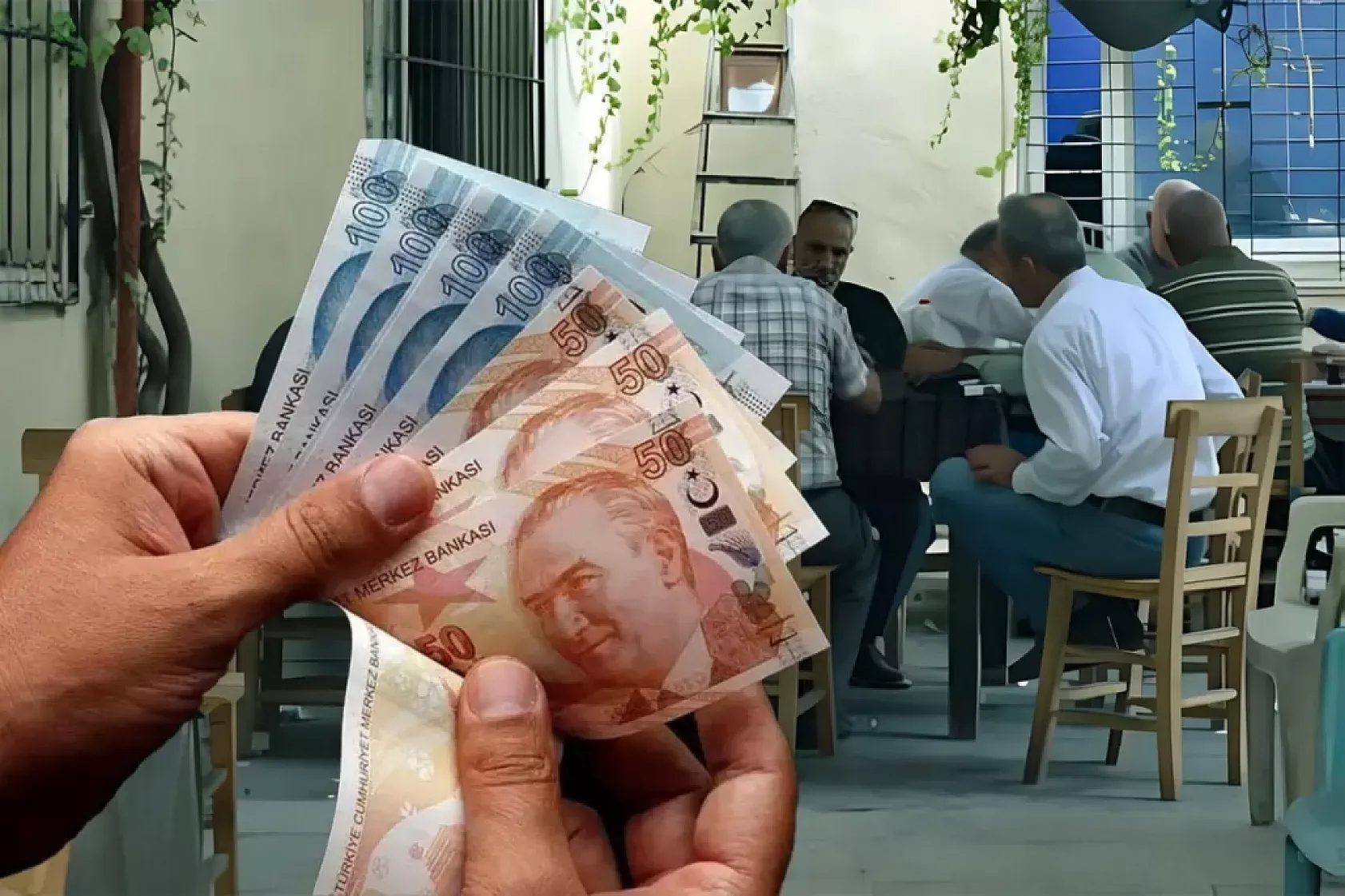 Emeklilere 27 Bin TL Müjdesi! Zam Sonrası Gözler Promosyonlara Çevrildi