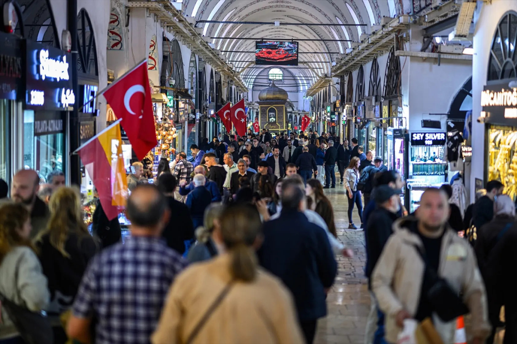 Kapalıçarşı günde 400 bin ziyaretçiyi ağırlıyor