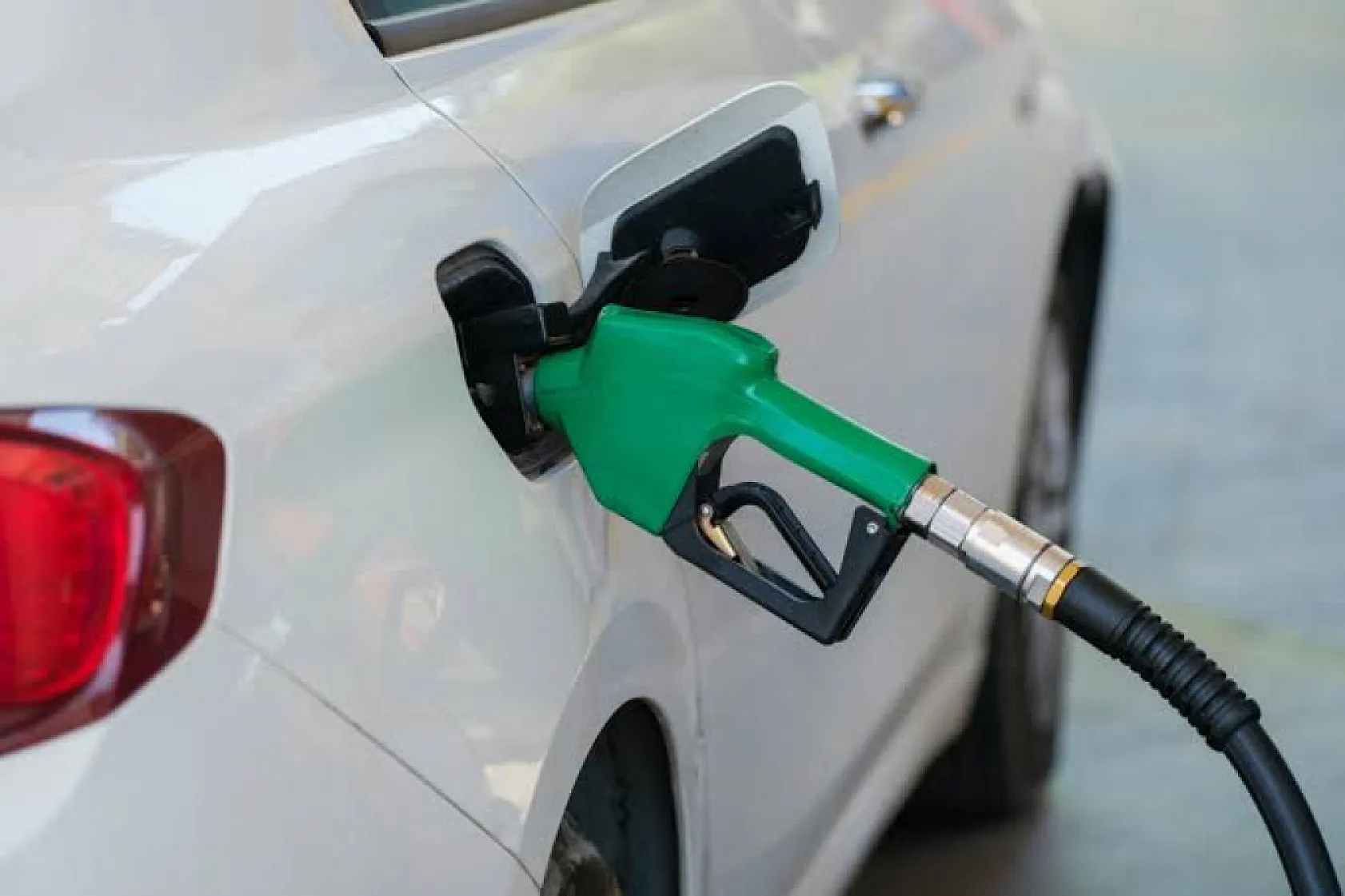 ABD, 2026 petrol fiyatı tahminini aşağı yönlü revize etti