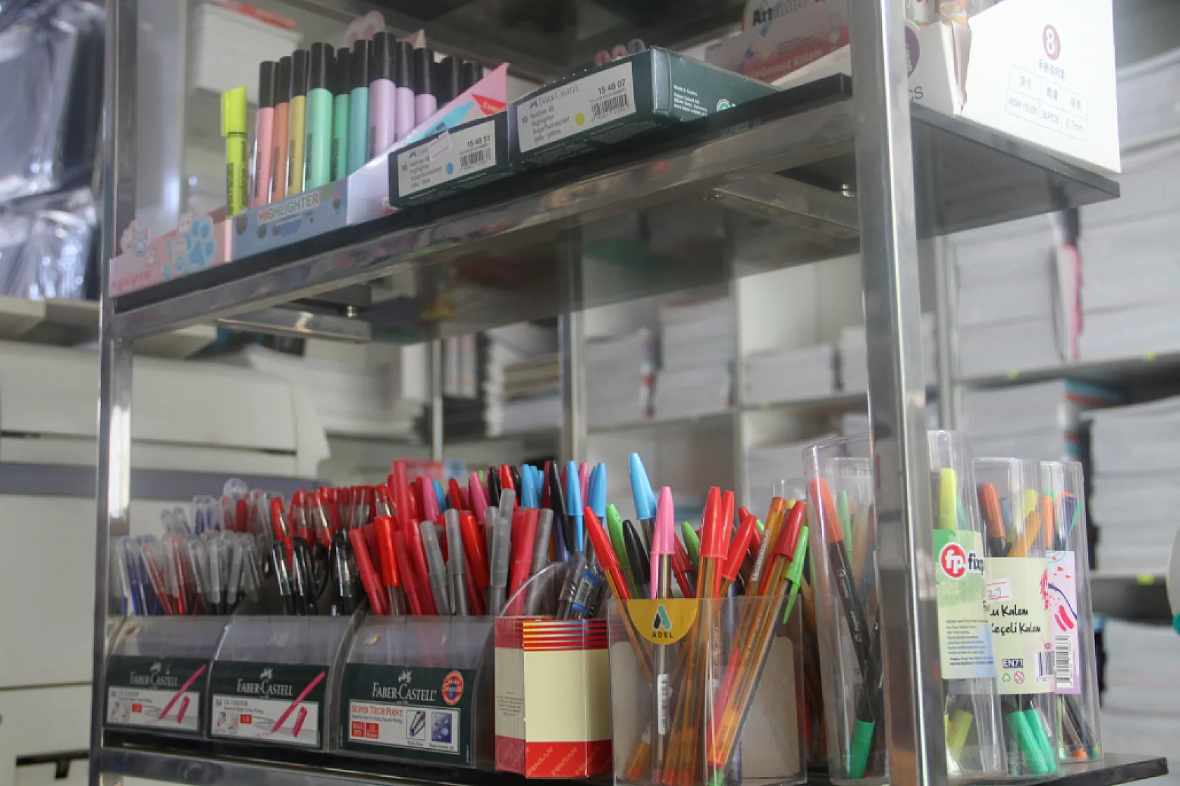 Adem Ünyeli, 'Büyük marketler kırtasiyeciyi zorluyor'