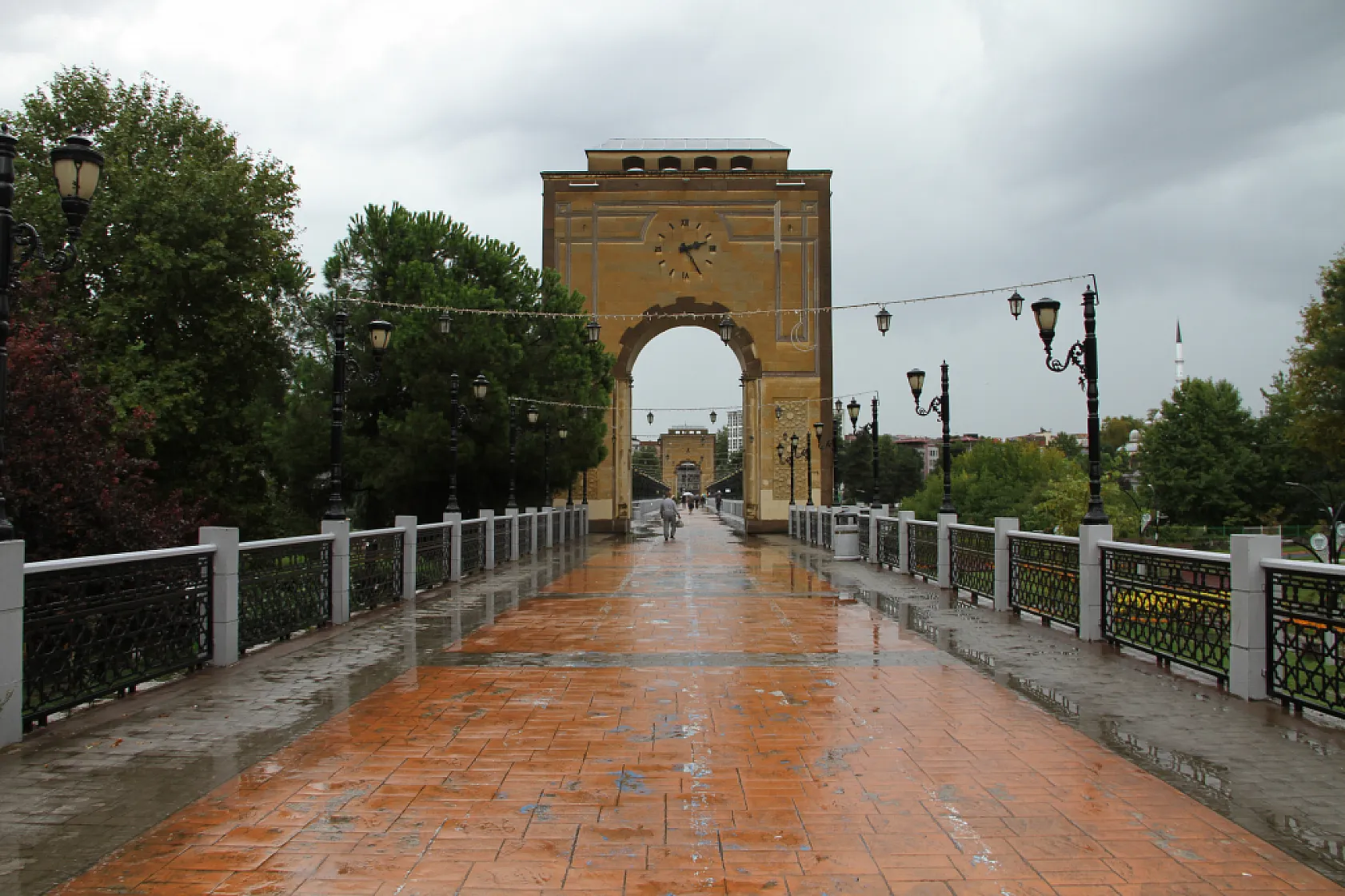 Samsun Çarşamba'da sabah mesaisi yağmurla başladı
