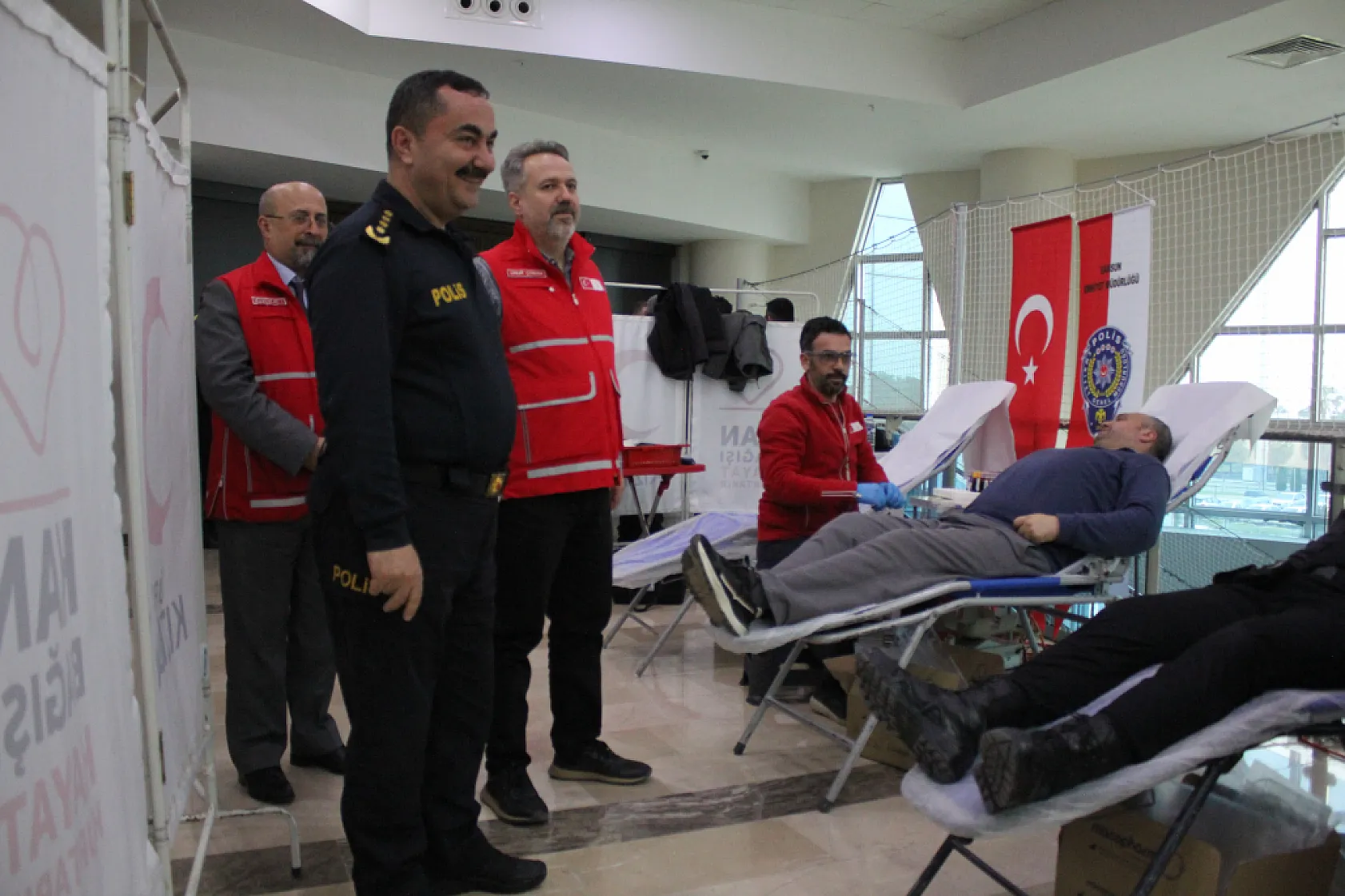Samsun'da polislerden anlamlı bağış: 181 personel kan verdi