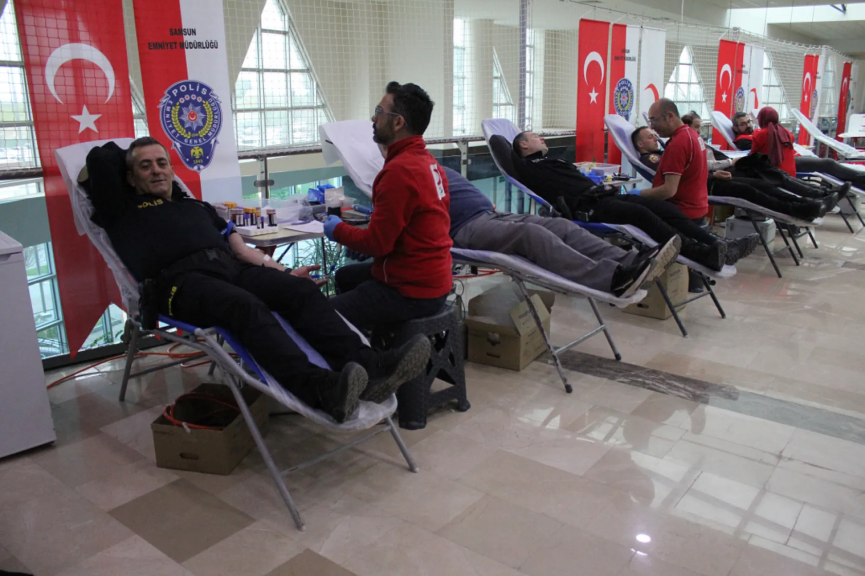 Samsun'da polislerden anlamlı bağış: 181 personel kan verdi