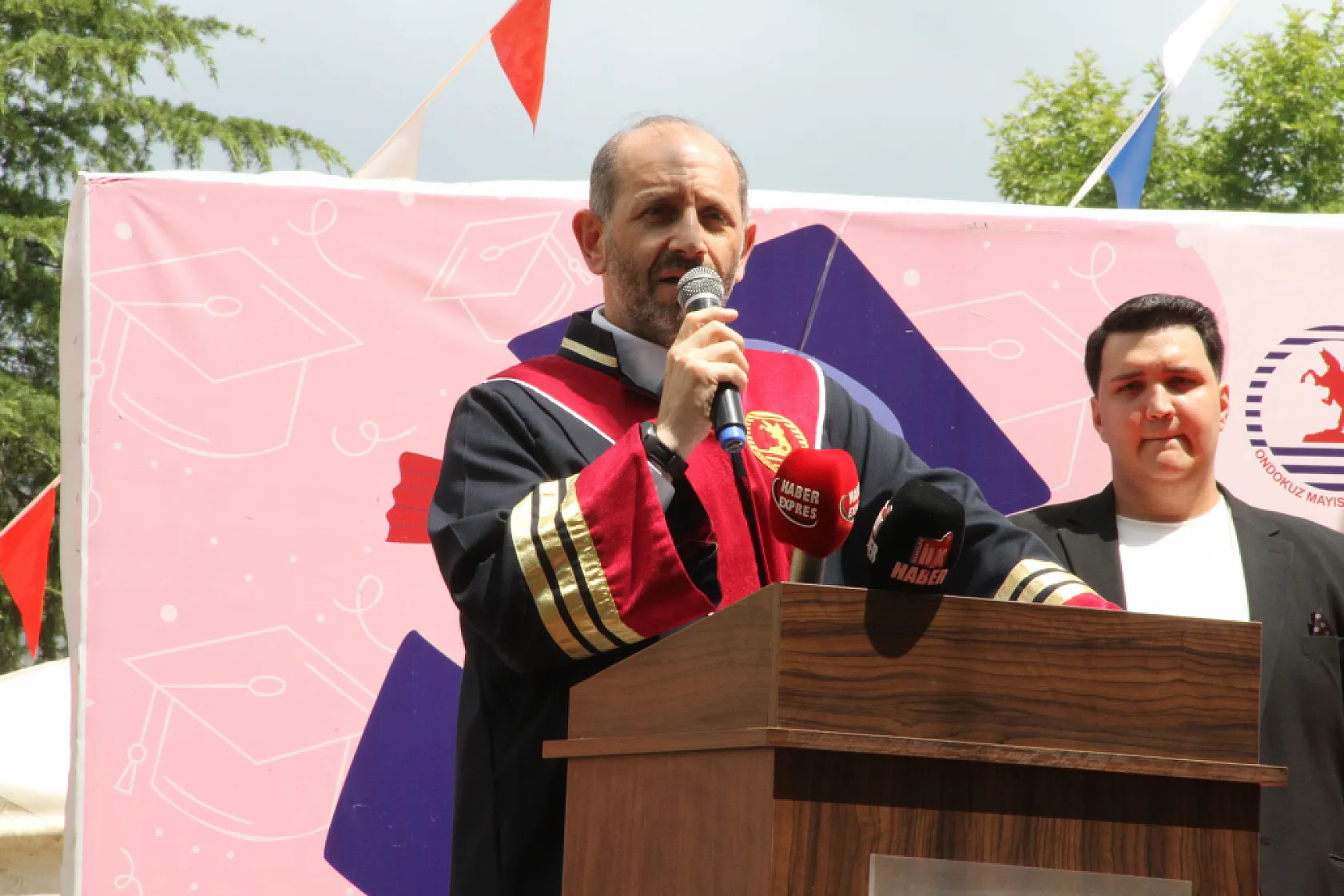 OMÜ'de 2025-2026 Akademik Yılı Mezuniyet Töreni Gerçekleştirildi