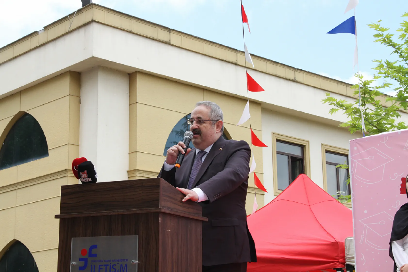 OMÜ'de 2025-2026 Akademik Yılı Mezuniyet Töreni Gerçekleştirildi