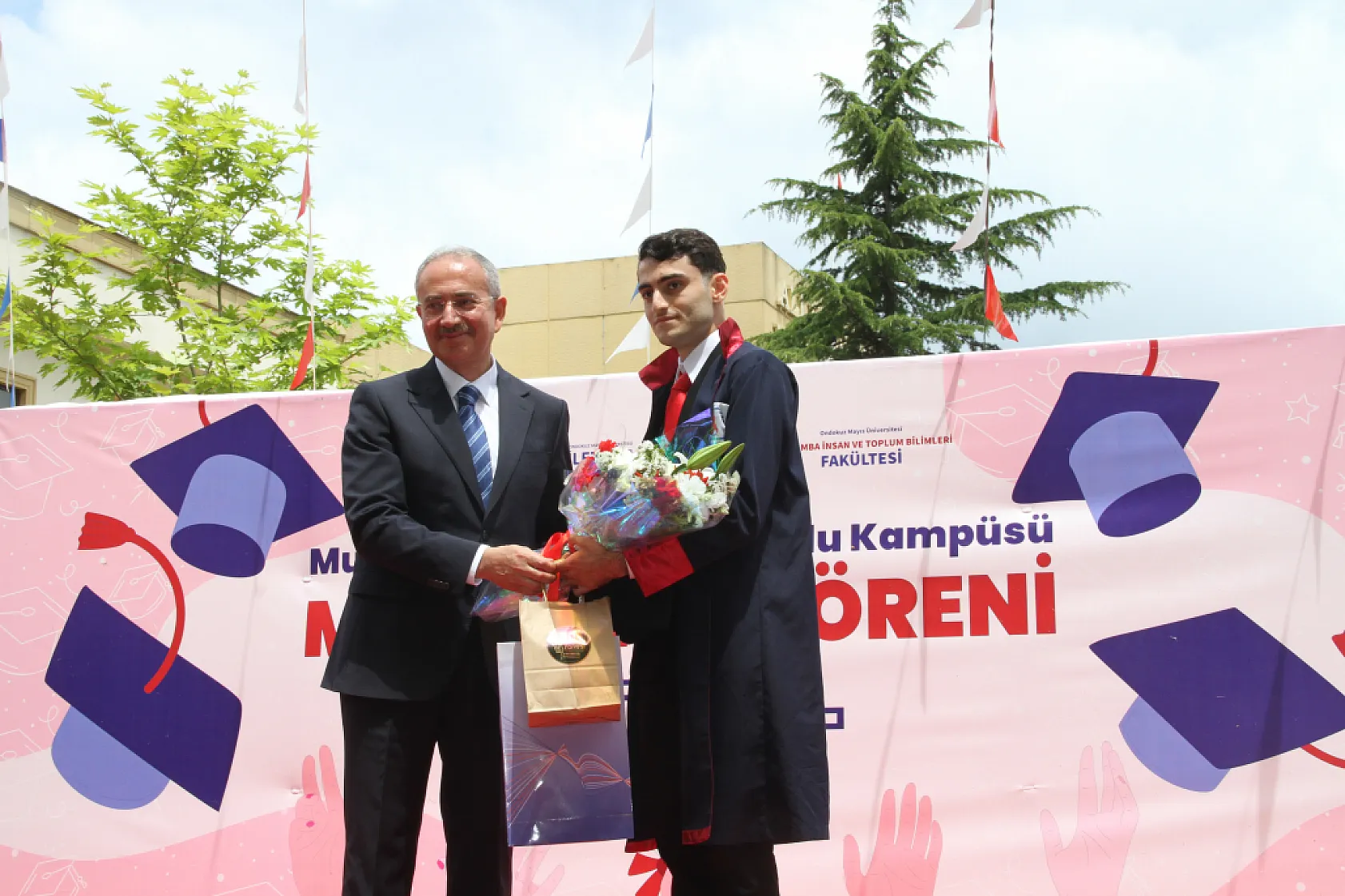 OMÜ'de 2025-2026 Akademik Yılı Mezuniyet Töreni Gerçekleştirildi