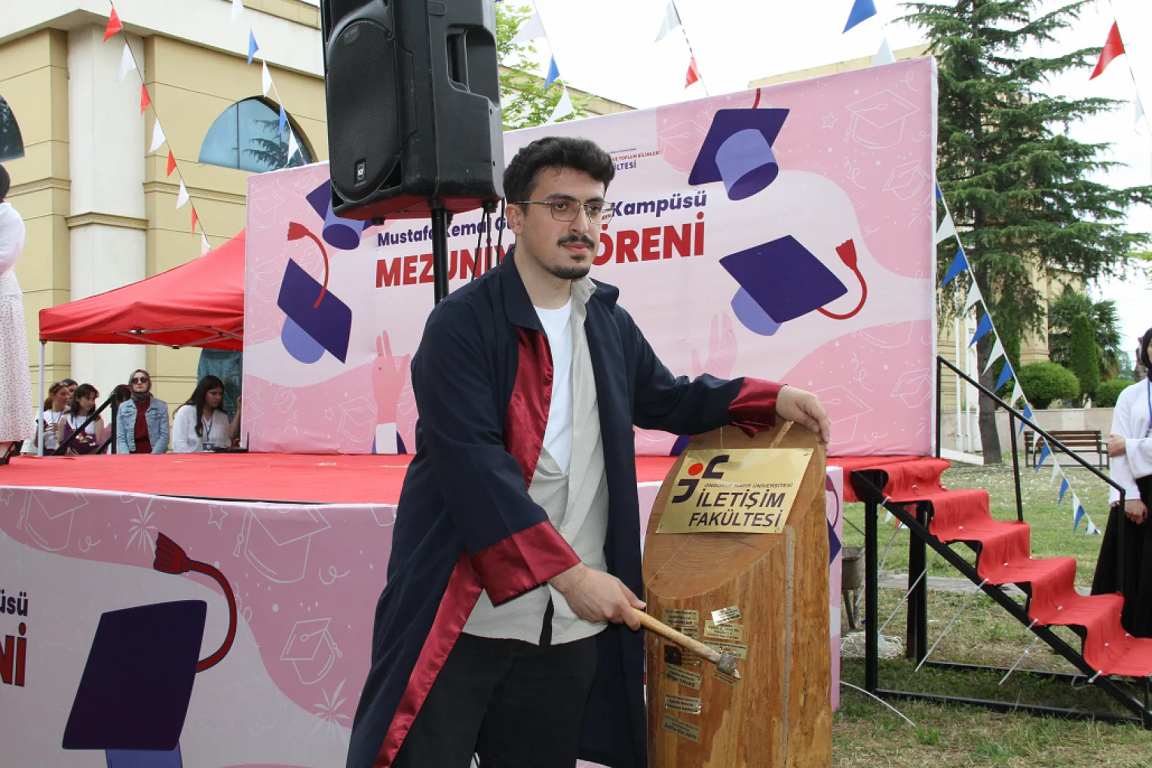 OMÜ'de 2025-2026 Akademik Yılı Mezuniyet Töreni Gerçekleştirildi