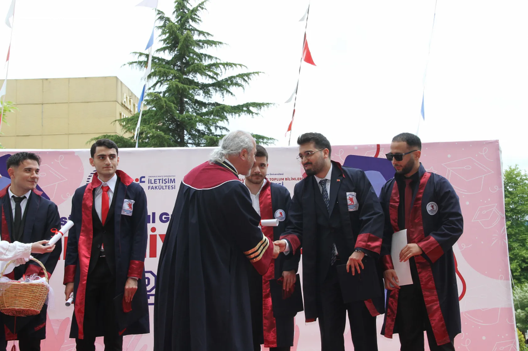 OMÜ'de 2025-2026 Akademik Yılı Mezuniyet Töreni Gerçekleştirildi
