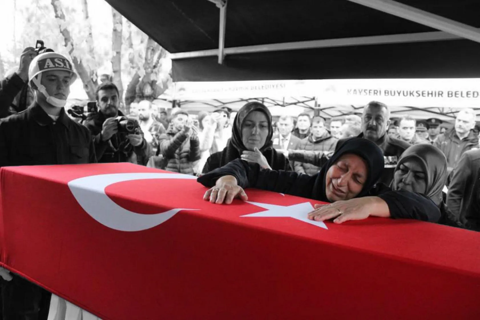 Türkiye şehitlerini uğurladı