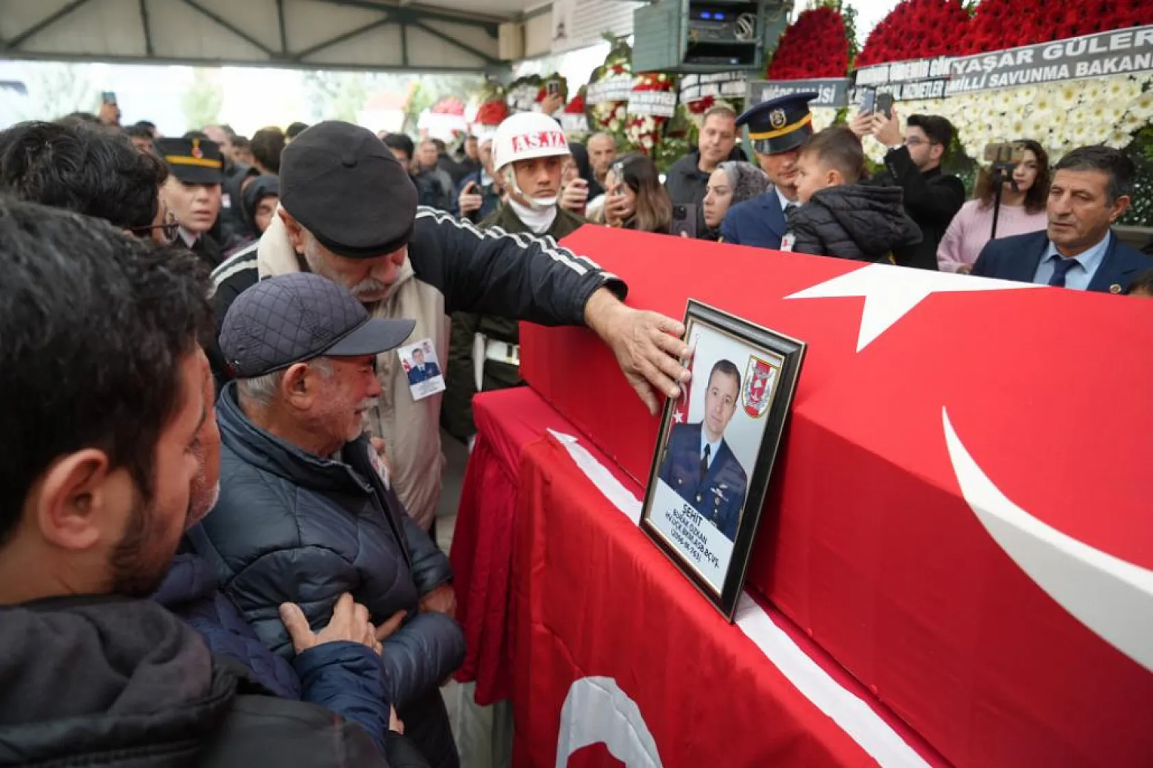 Türkiye şehitlerini uğurladı