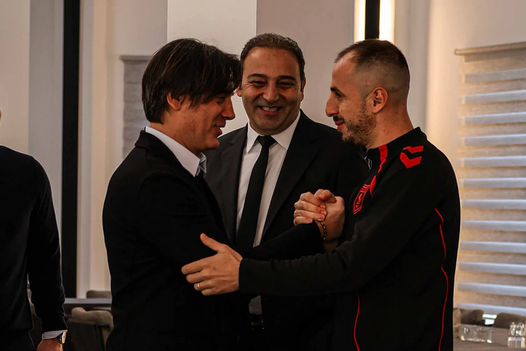 A Milli Takım Teknik Direktörü Montella, Samsunspor'u ziyaret etti