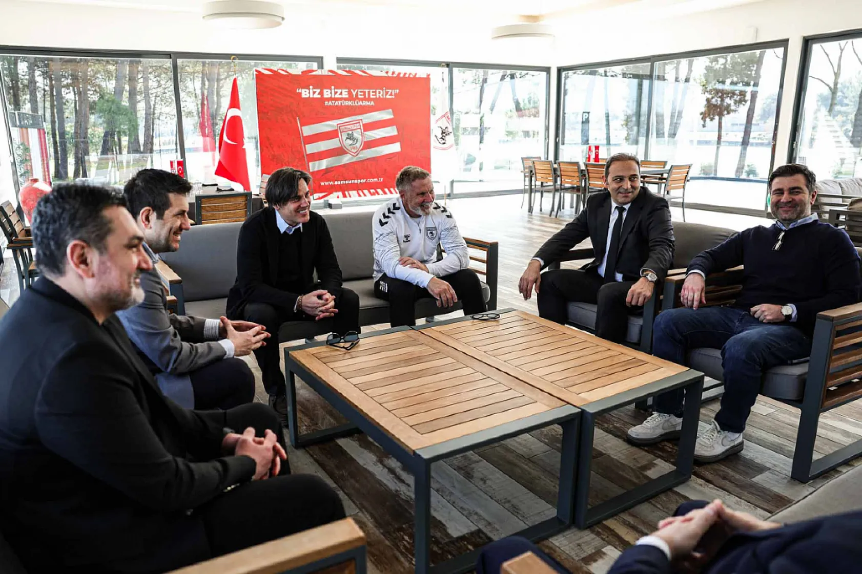A Milli Takım Teknik Direktörü Montella, Samsunspor'u ziyaret etti