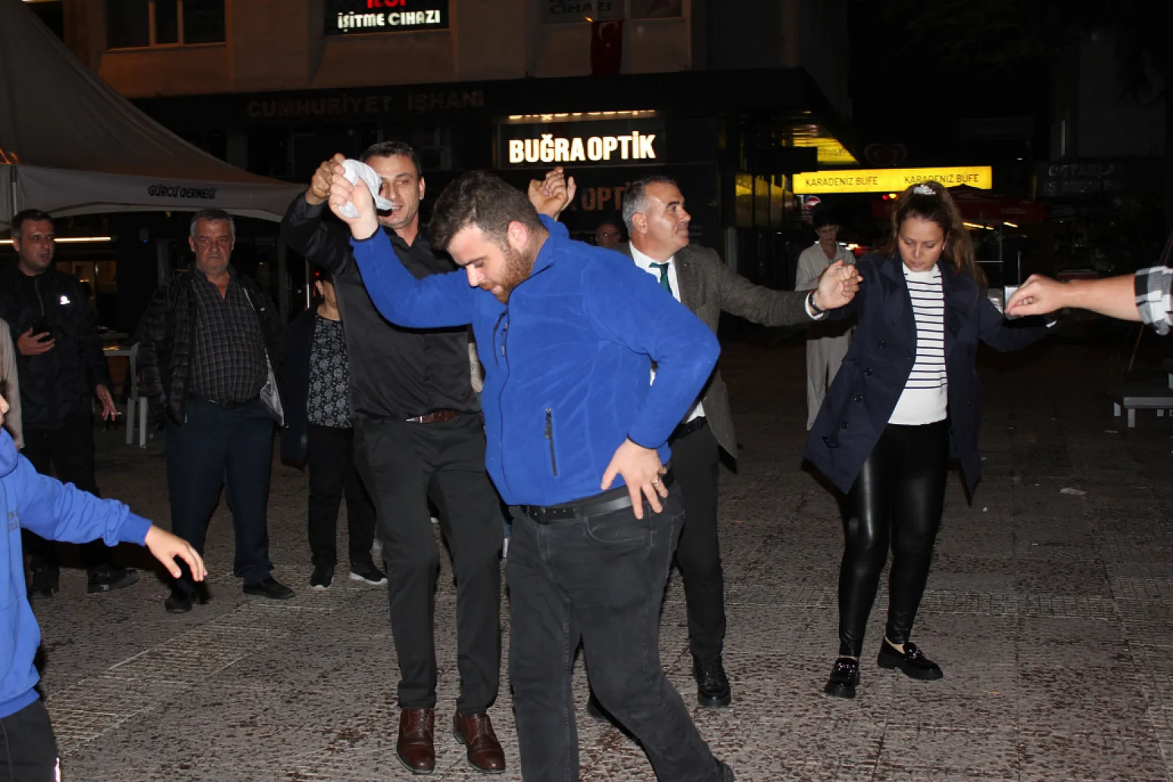 Yöresel Tatlar, Halaylar : Samsun'da Balkan Rüzgarı Esti!
