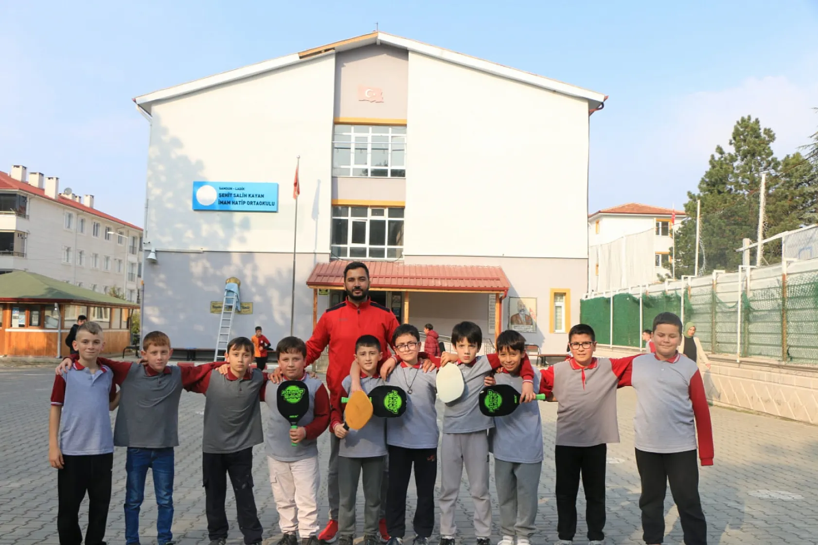Ladik ilçesinde öğrenciler ve öğretmenler pickleball ile tanıştı