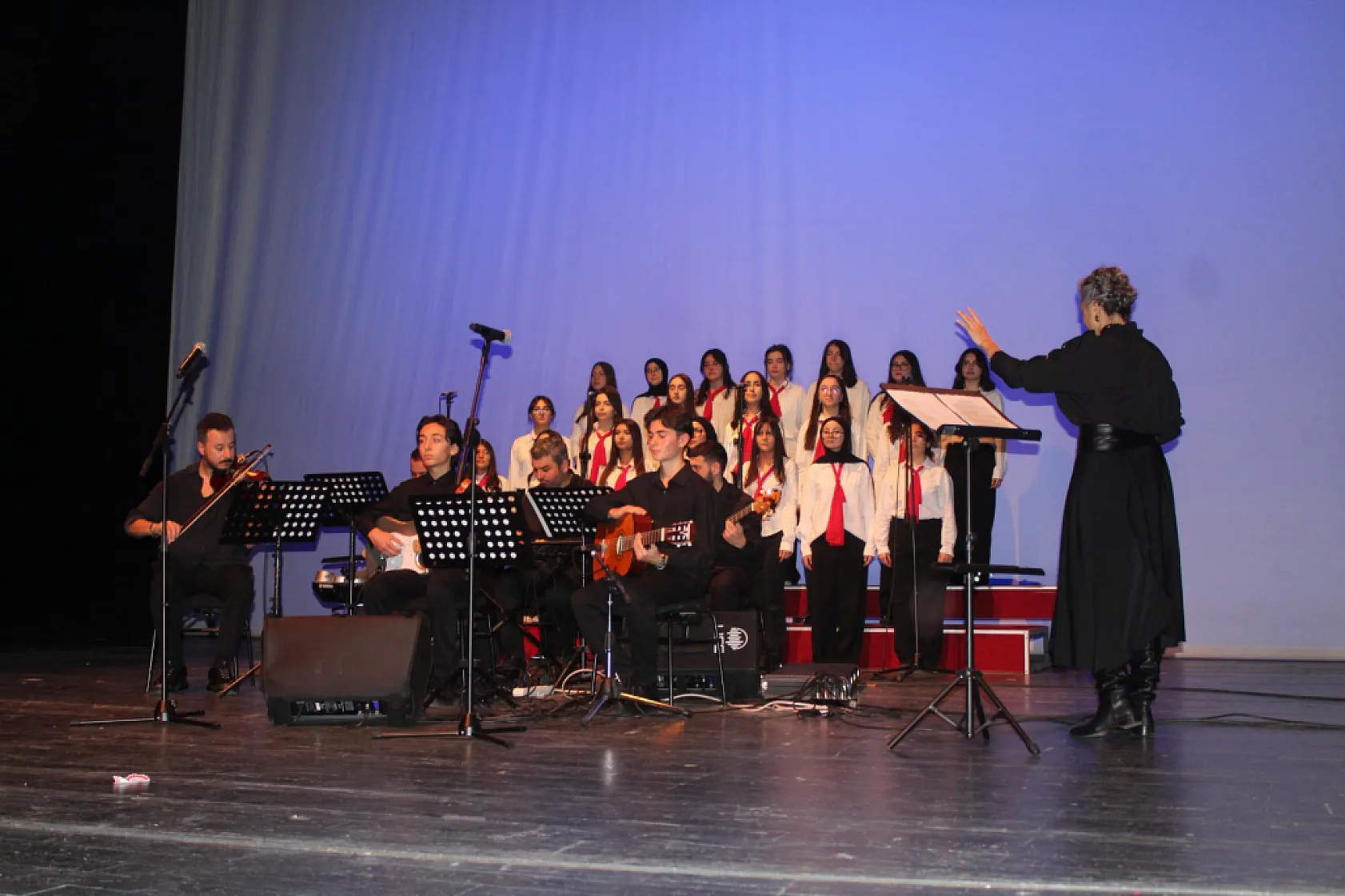 Fotoğraf Sergisi, Konuşmalar, Meslek Yemini…  Samsun'da Öğretmenler Günü Böyle Kutlandı
