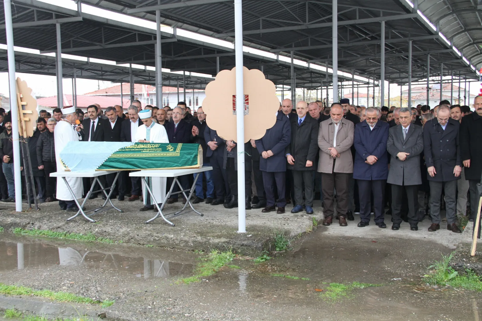 Başkan Şencan'dan Kızına Son Görev
