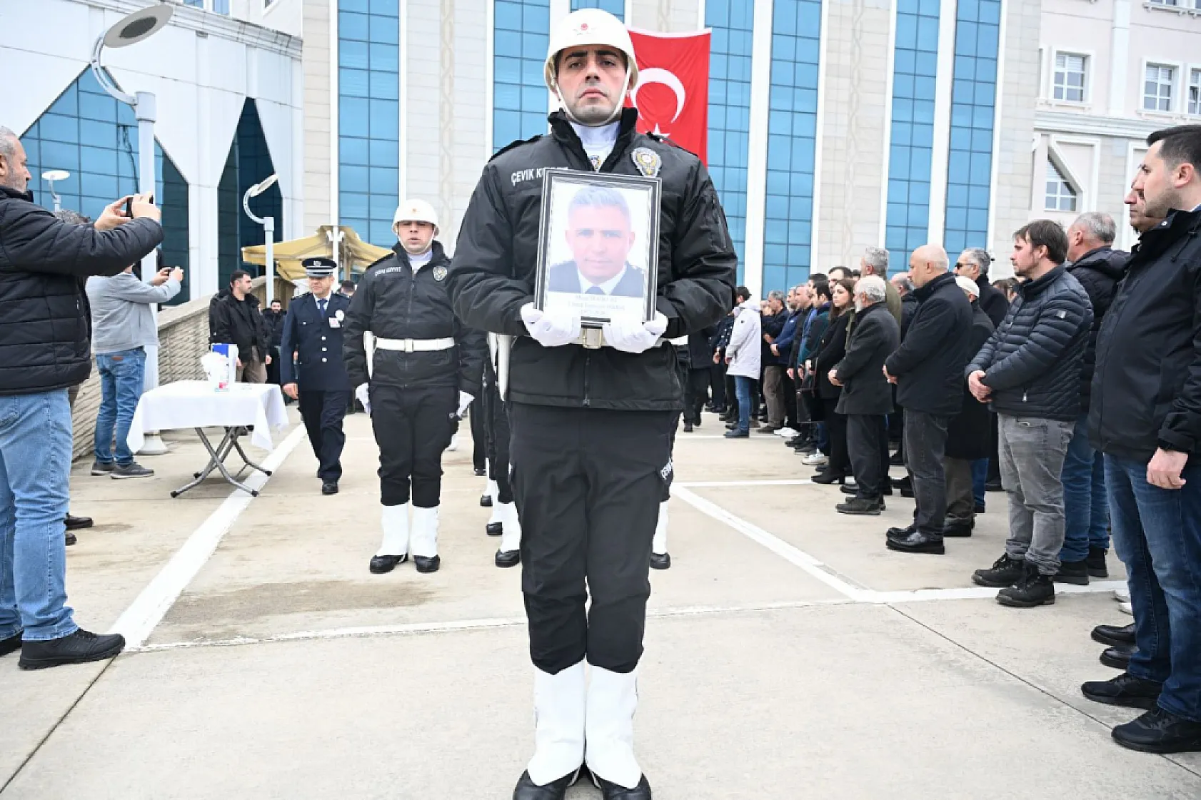 Emniyet Müdürü Musa Bozkurt için resmi cenaze töreni düzenlendi