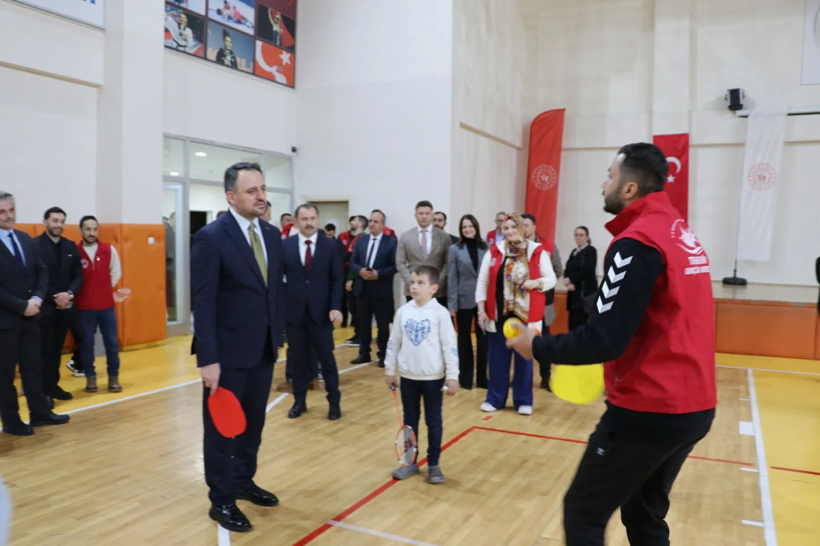 Pickleball Samsun'da Bakan yardımcısına tanıtıldı