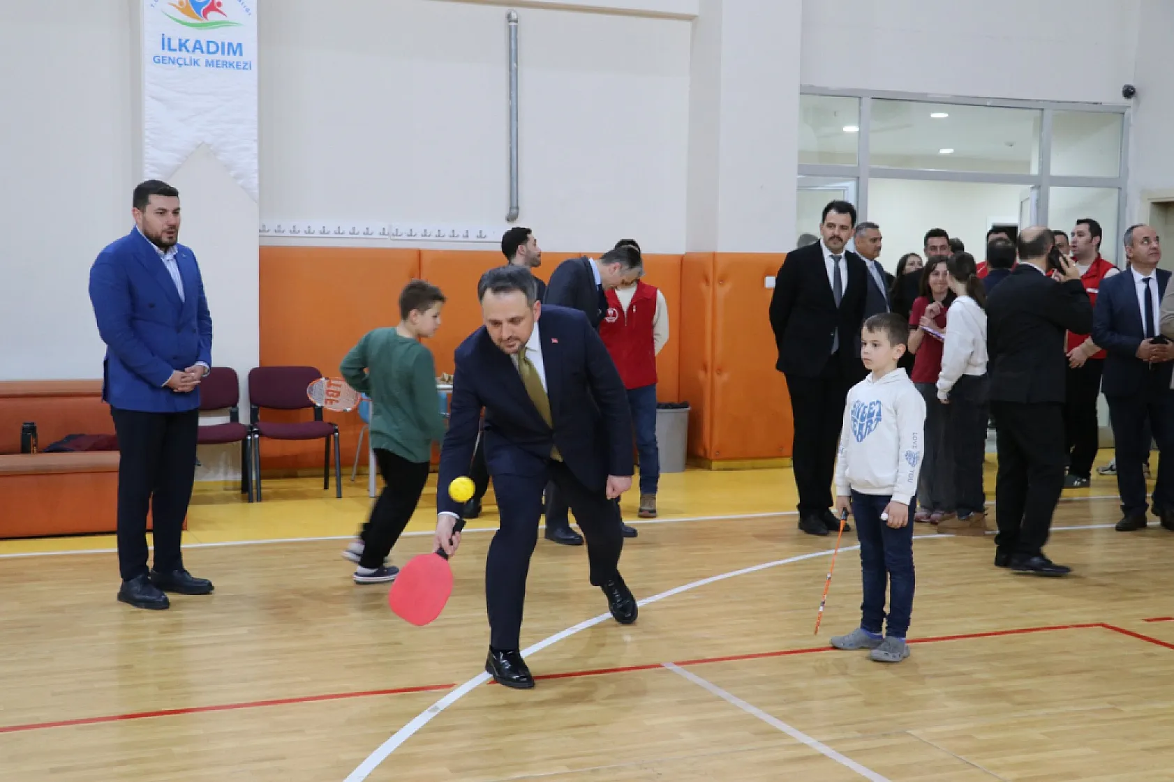 Pickleball Samsun'da Bakan yardımcısına tanıtıldı