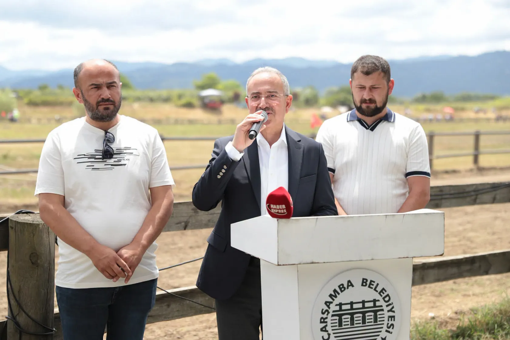 Samsun Çarşamba'da 63 at 7 kategoride kıyasıya yarıştı