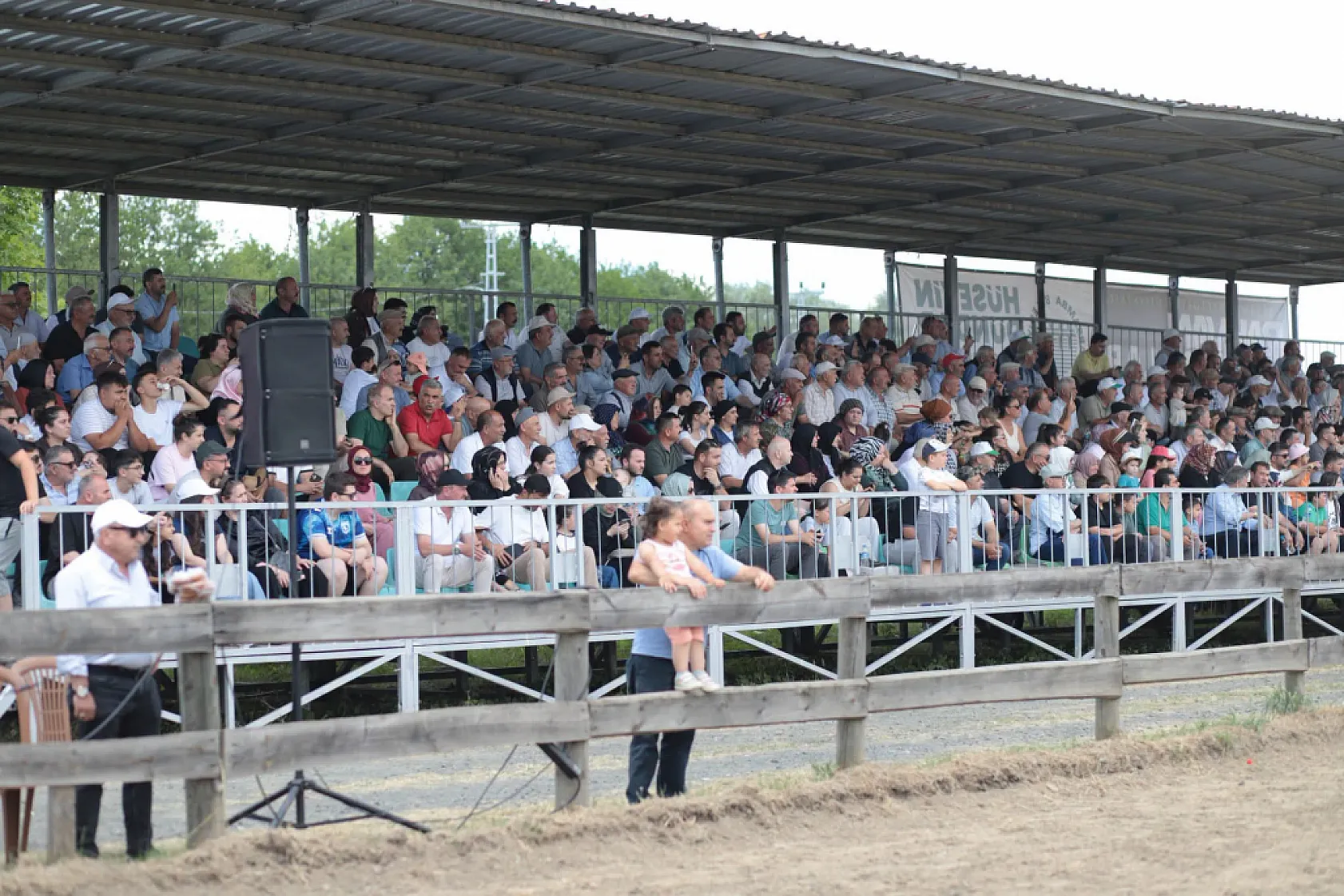 Samsun Çarşamba'da 63 at 7 kategoride kıyasıya yarıştı