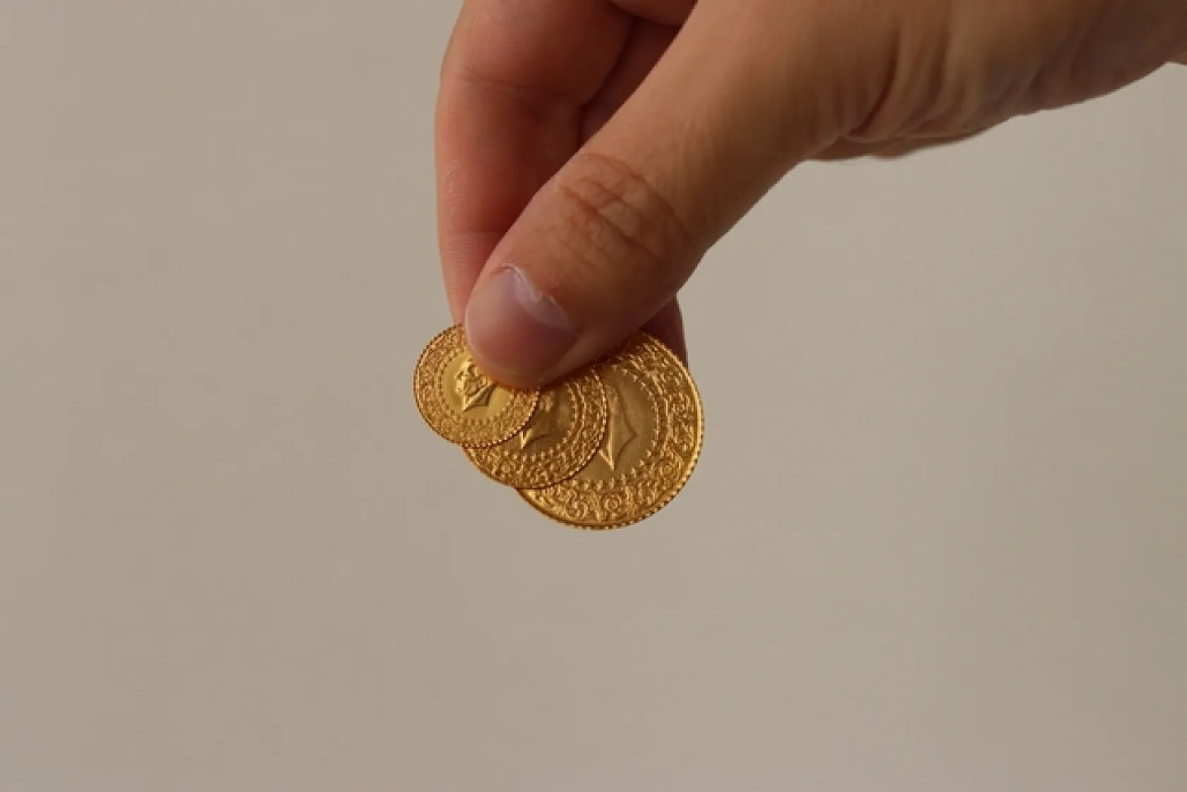 Altın fiyatları düşüşte! 9 Mart'ta gram, çeyrek ve Cumhuriyet altını ne kadar?