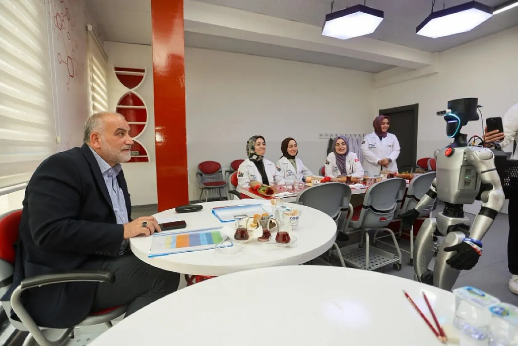 CANİKMAN öğrencilerle buluşmak için yola çıkıyor