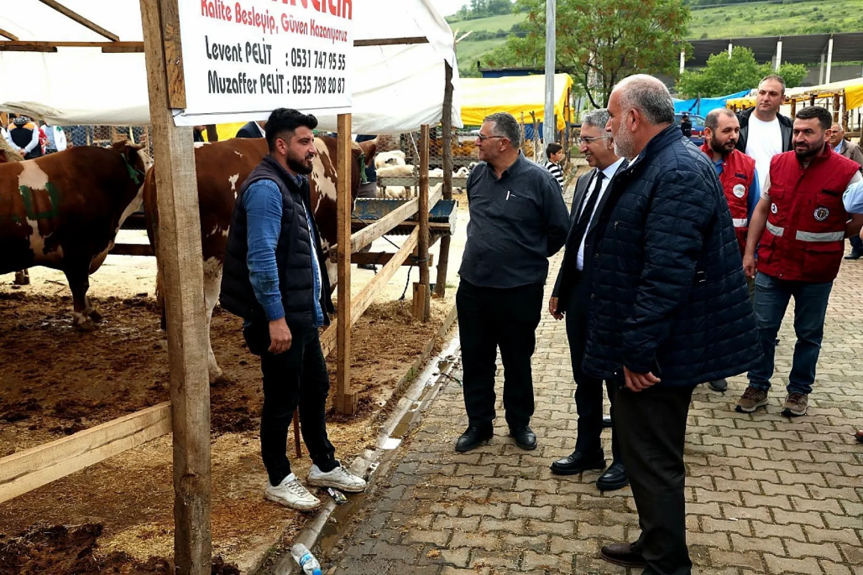 Canik Kurban Pazarı'na Akın: Vatandaş da Üretici de Memnun