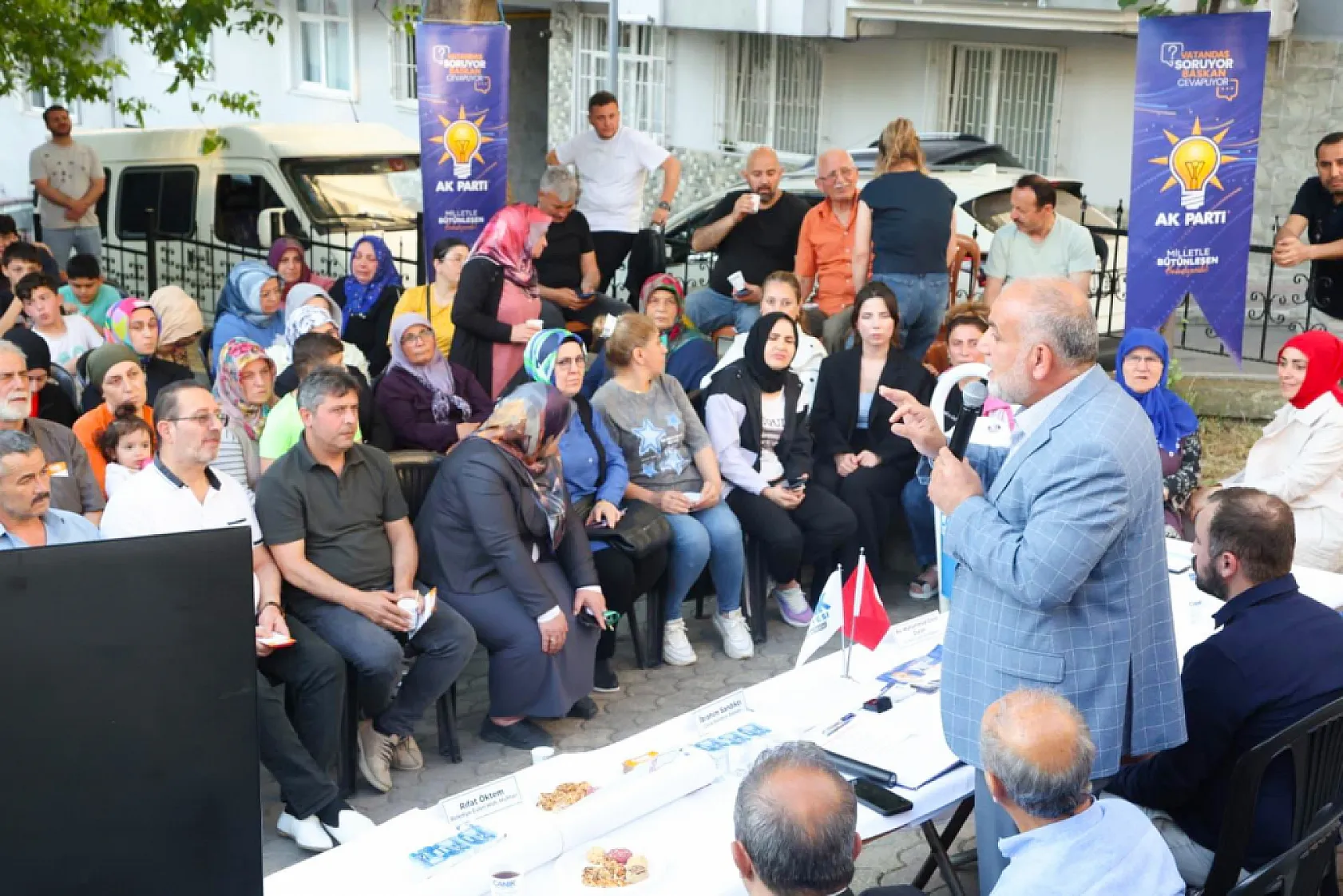 Başkan Sandıkçı vatandaşlarla buluştu