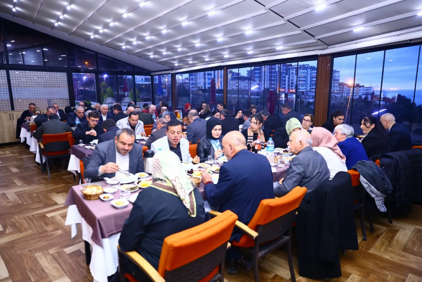 İlkadım'da İftar Buluşması: Başkan Kurnaz Muhtarlarla Bir Arada!
