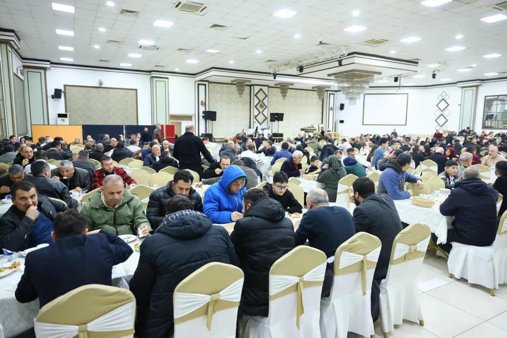 Başkan Kurnaz: 'Aynı hedefe gönül veren çok büyük bir aileyiz'