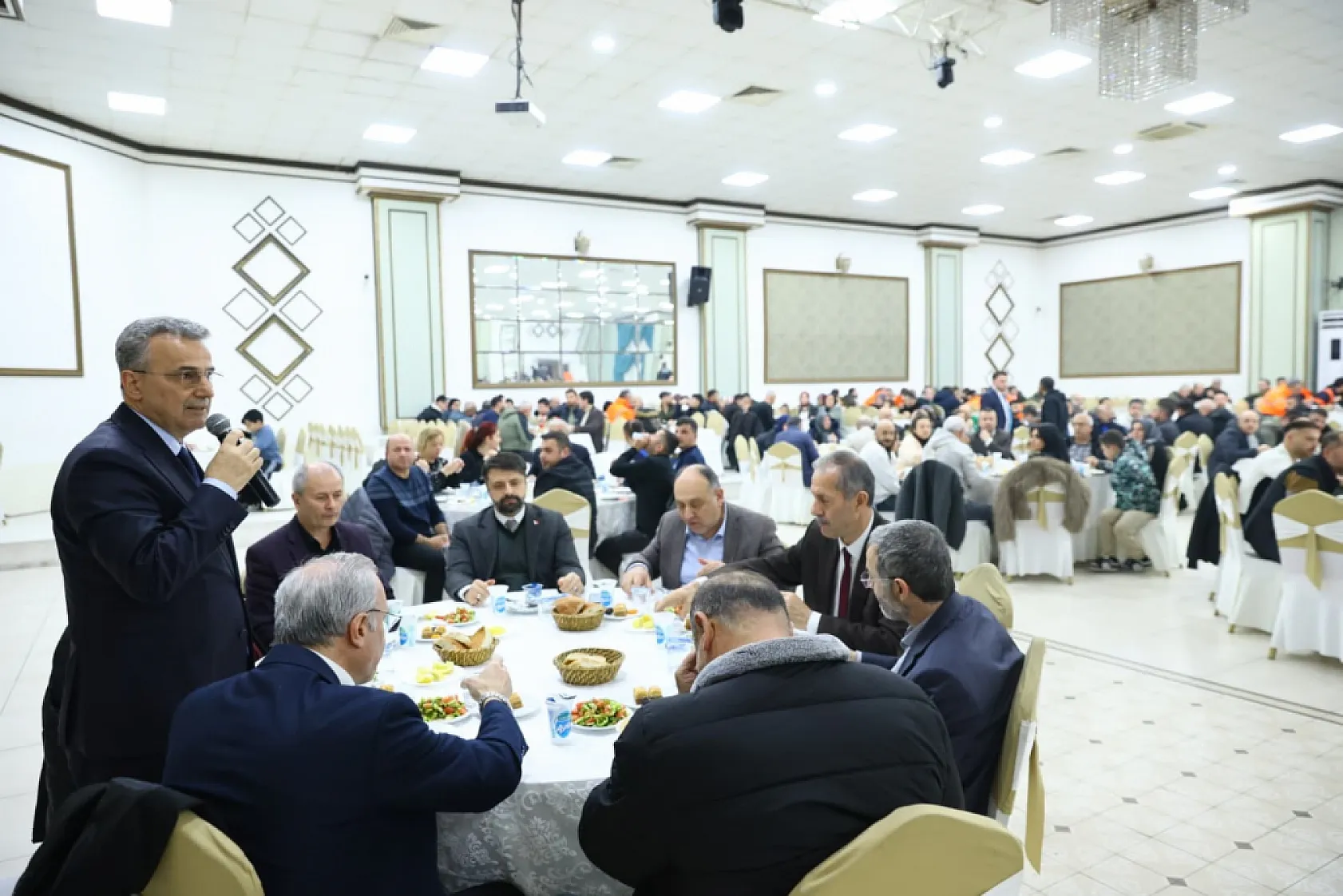 Başkan Kurnaz: 'Aynı hedefe gönül veren çok büyük bir aileyiz'
