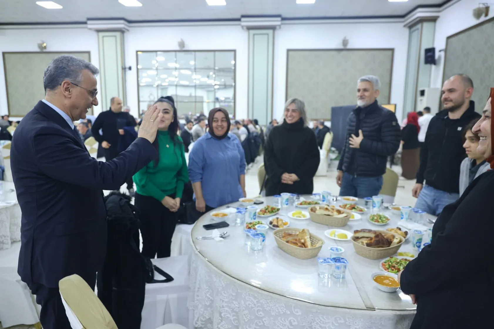 Başkan Kurnaz: 'Aynı hedefe gönül veren çok büyük bir aileyiz'