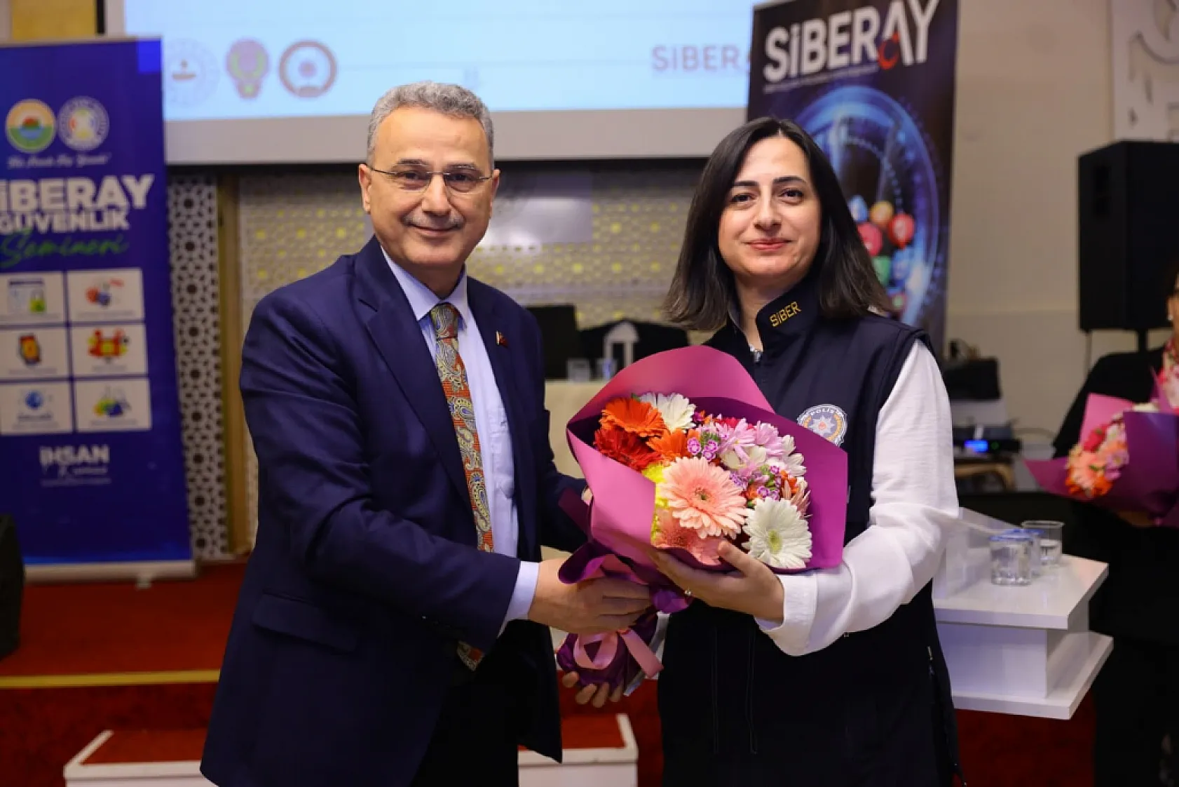 Dijital tehlike kapıda: Samsun'da siber dolandırıcılığa karşı alarm!