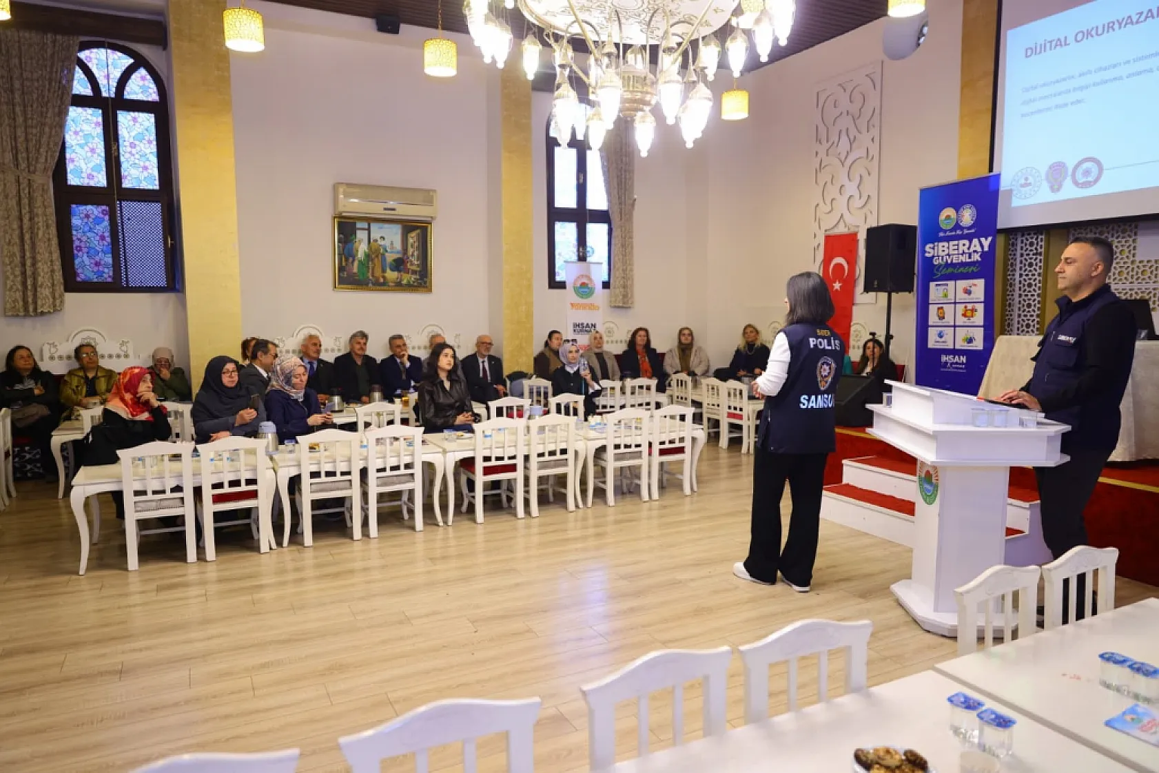 Dijital tehlike kapıda: Samsun'da siber dolandırıcılığa karşı alarm!