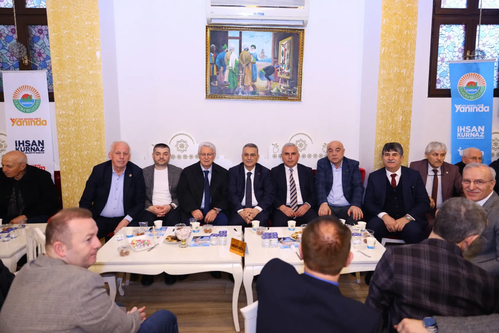 Başkan Kurnaz Hemşehrileriyle Kucaklaştı!