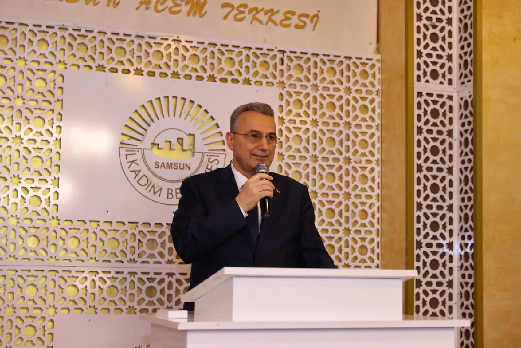 Başkan Kurnaz Hemşehrileriyle Kucaklaştı!