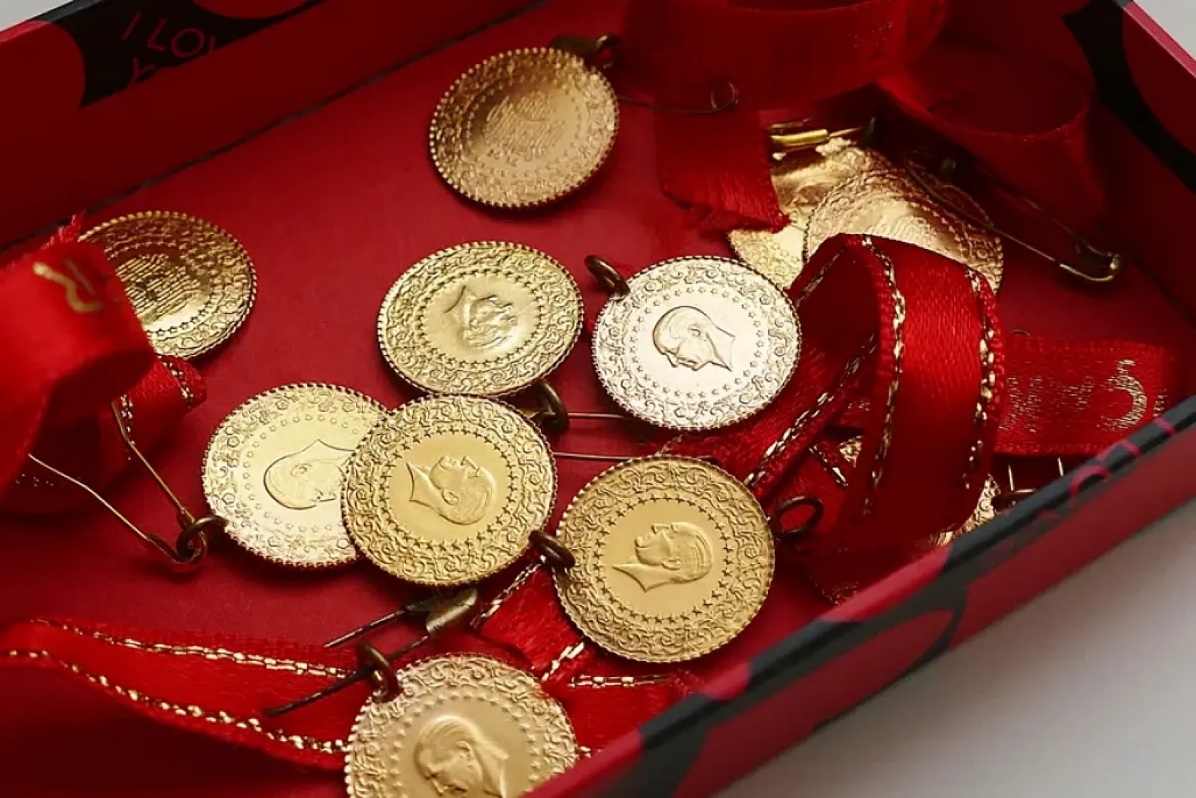 Altın fiyatları ne kadar oldu? 11 Haziran 2026 gram, çeyrek ve yarım altın fiyatlarında son durum