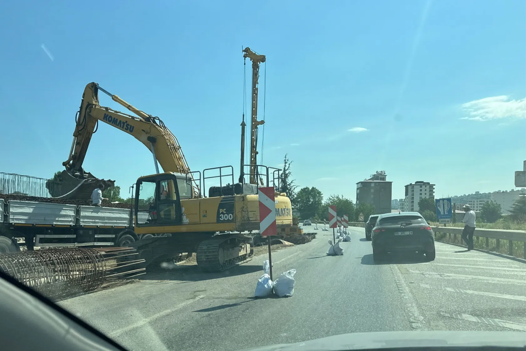 Şehir Hastanesi kavşak çalışması çevre yolunda trafiği kilitledi