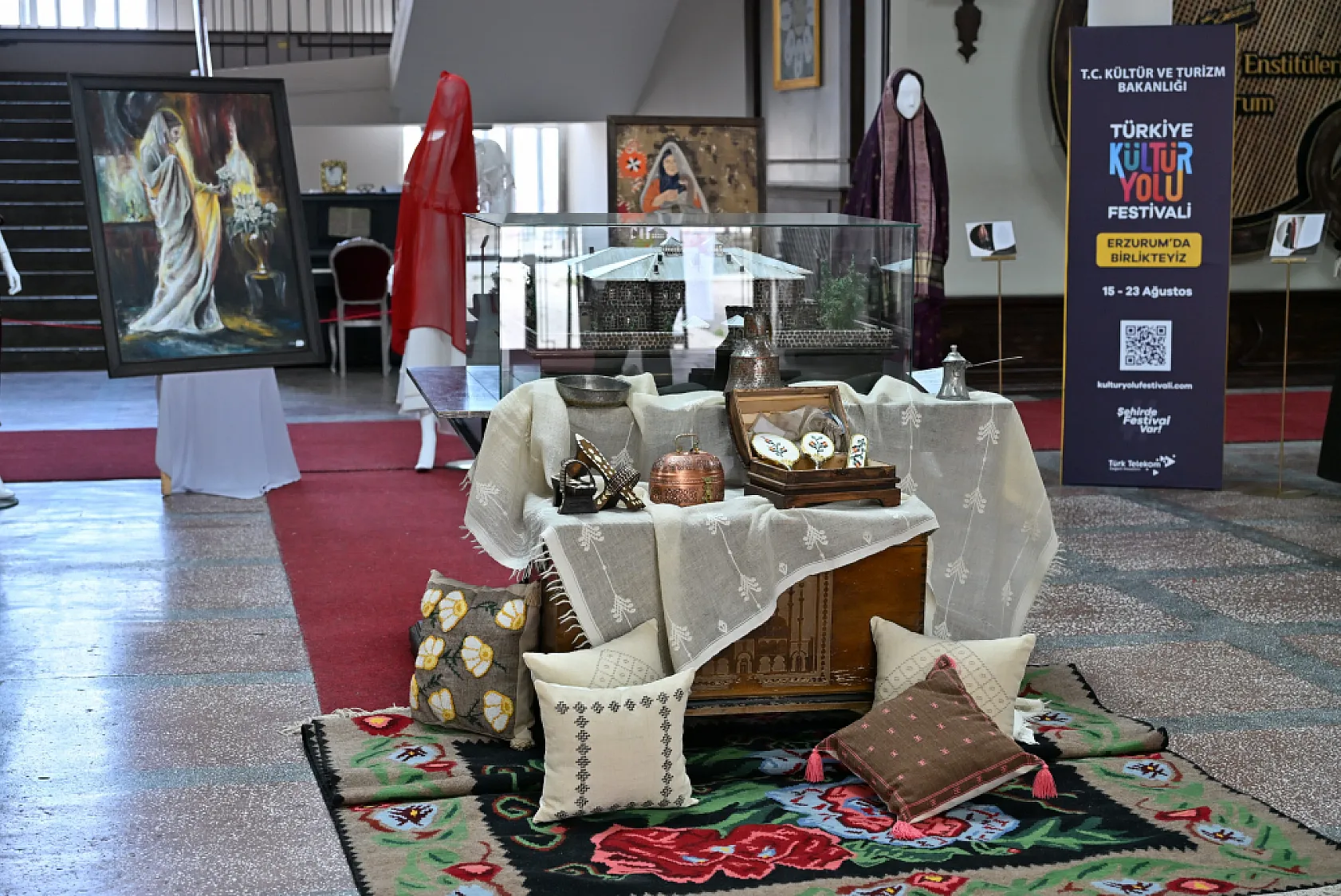 Erzurum'da kültür sanat şöleni sürüyor