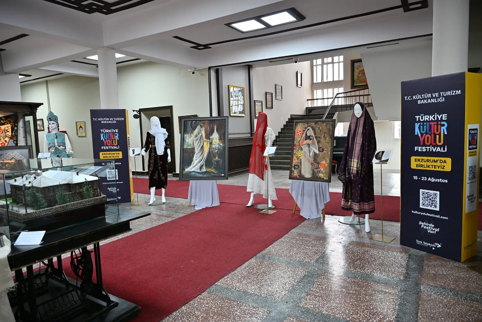 Erzurum'da kültür sanat şöleni sürüyor