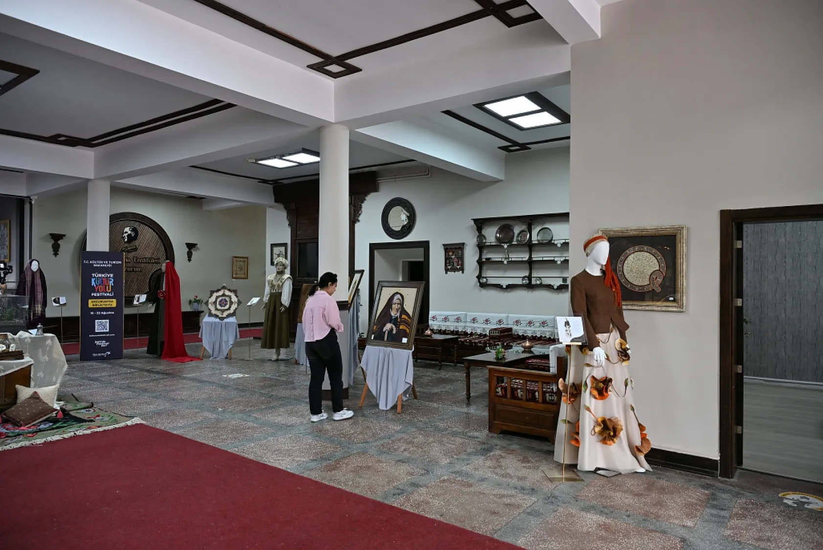 Erzurum'da kültür sanat şöleni sürüyor