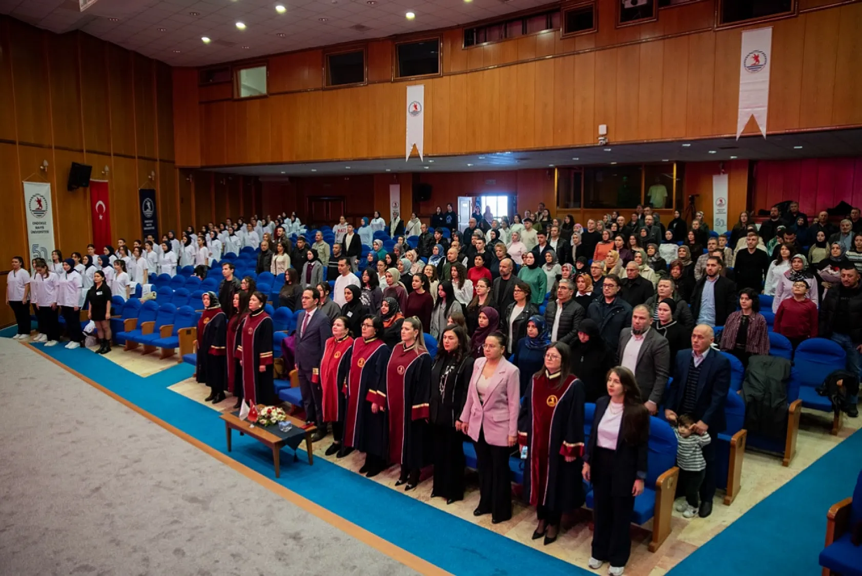 Beyaz önlük heyecanı: OMÜ'de 97 öğrenci mesleğe ilk adımını attı
