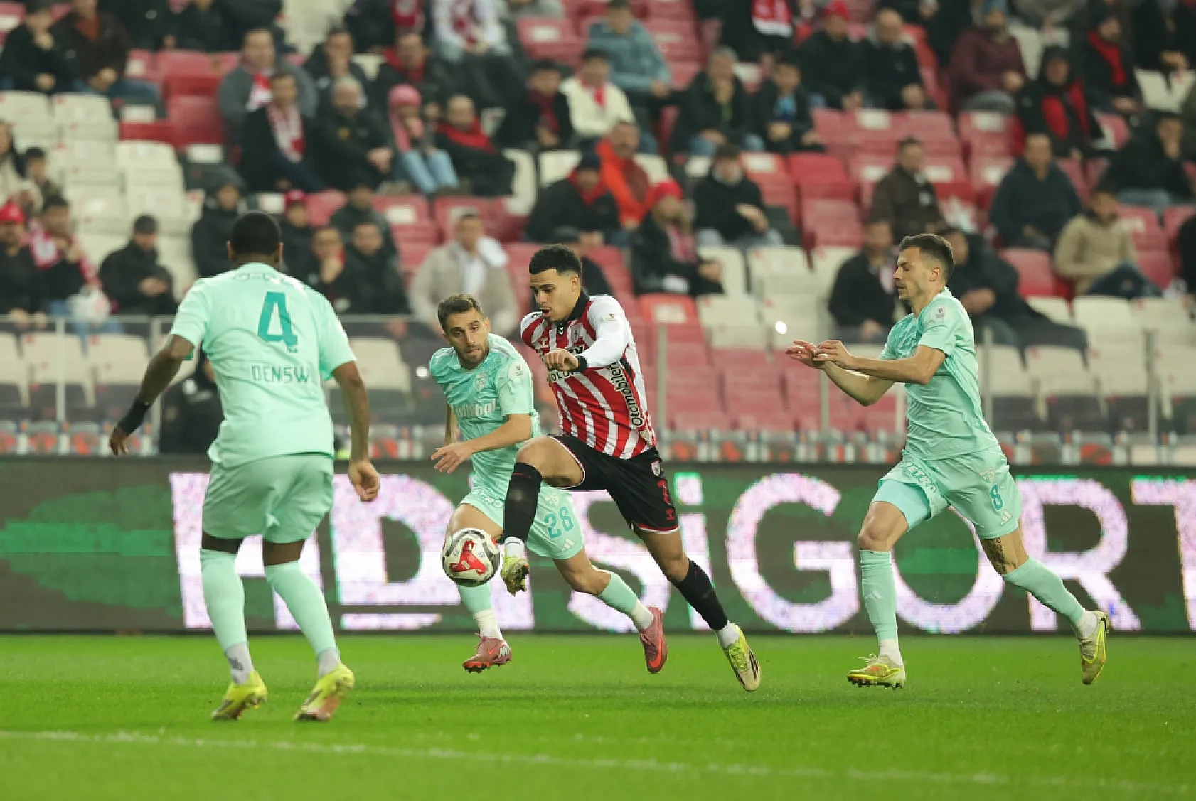 Samsunspor Nefes Kesti: Son Dakikada Gelen Zafer!