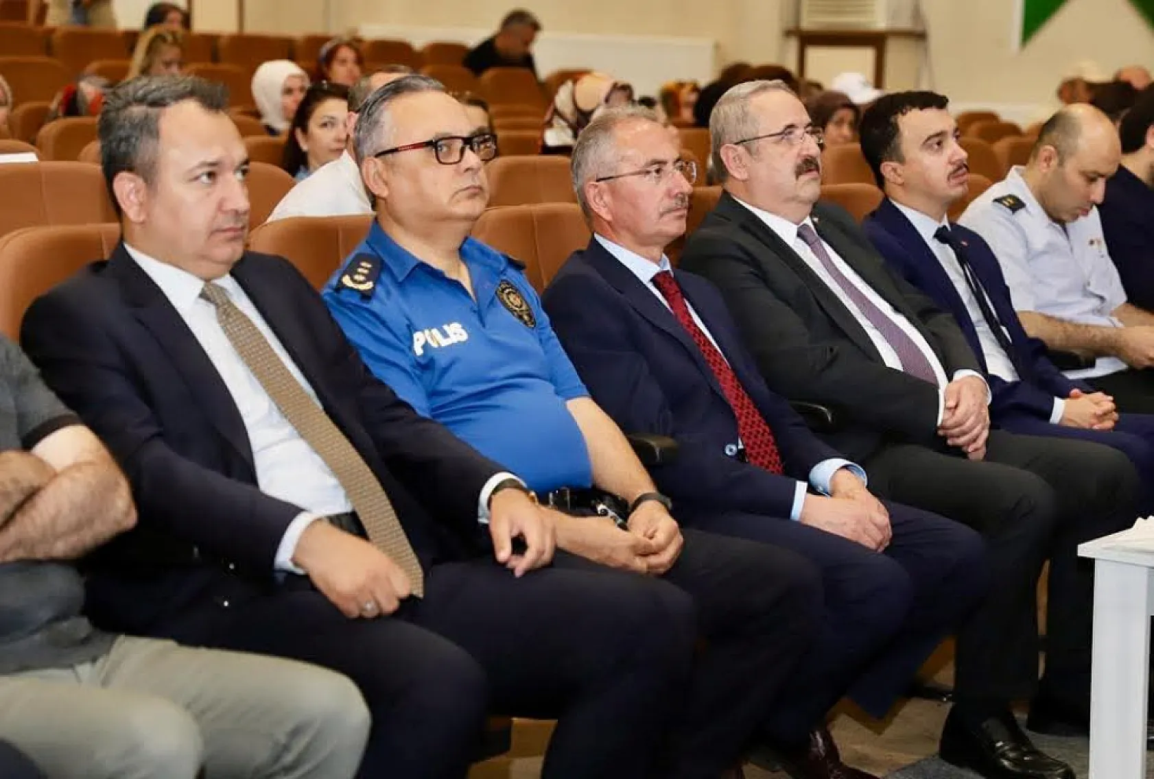Halk eğitim merkezi kursiyerlerinden göz dolduran sergi